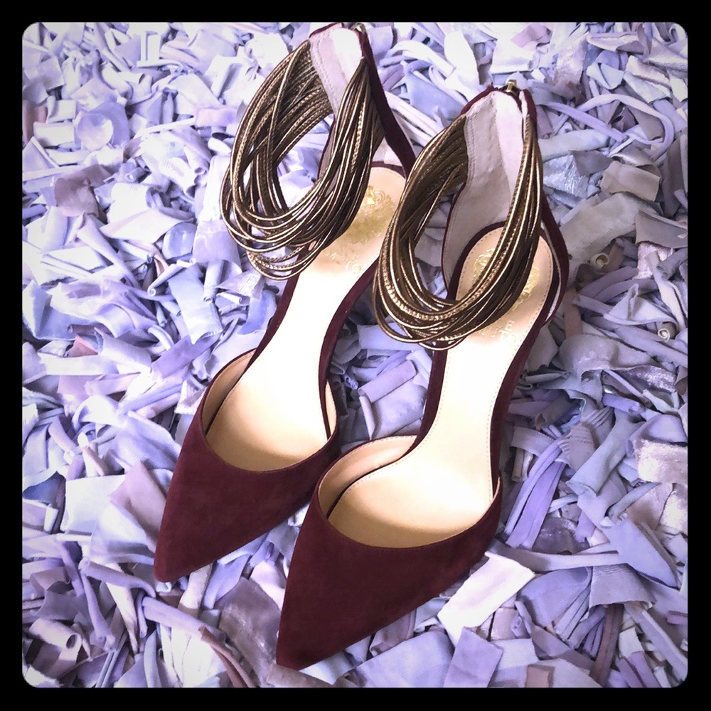 💕Vince Camuto Beautiful Burgundy Heels💕